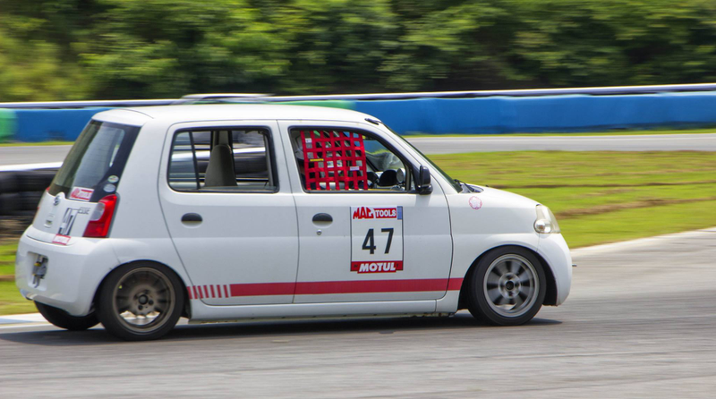 Illustration for article titled Few pics from a keicar race at Kota Circuit today...